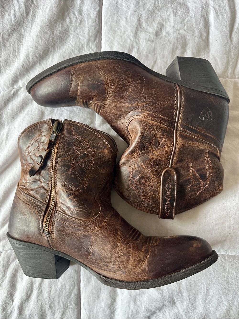 Ariat Distressed Dark Brown Leather Western Short Boots - Picture 2 of 6